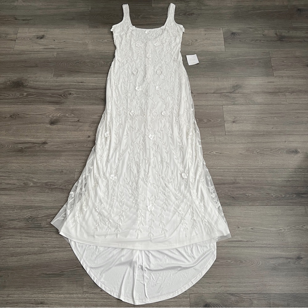 Lulu's White Embellished Square-Neck Wedding Gown - Picture 4 of 12